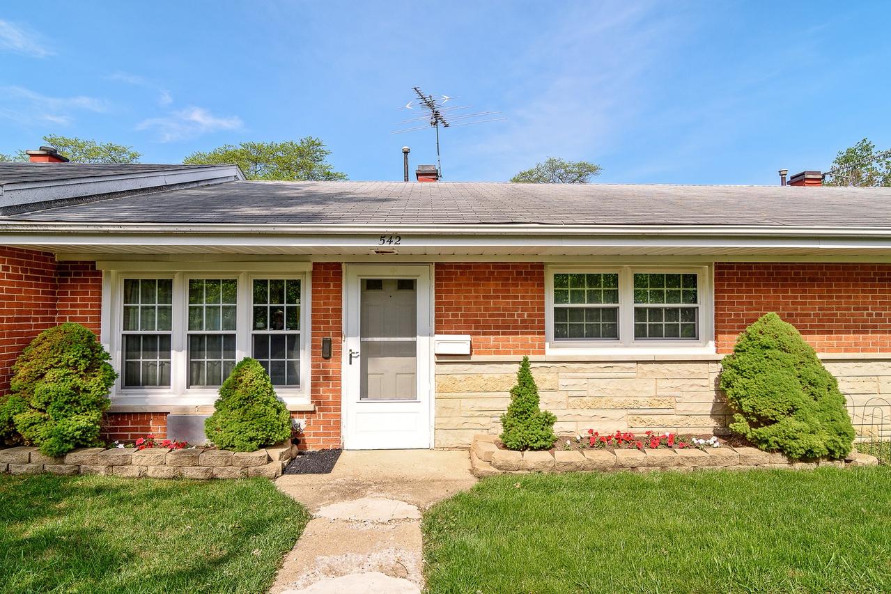 542 W Palatine Rd., Palatine, IL 60067