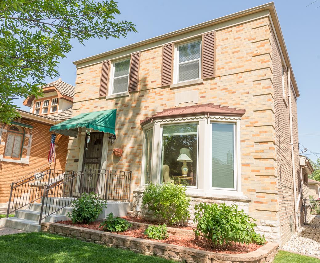 1905 N Newcastle Ave., Chicago, IL 60707