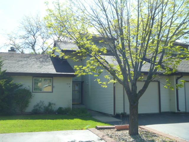 1618 Gingercreek Ct., Sycamore, IL 60178