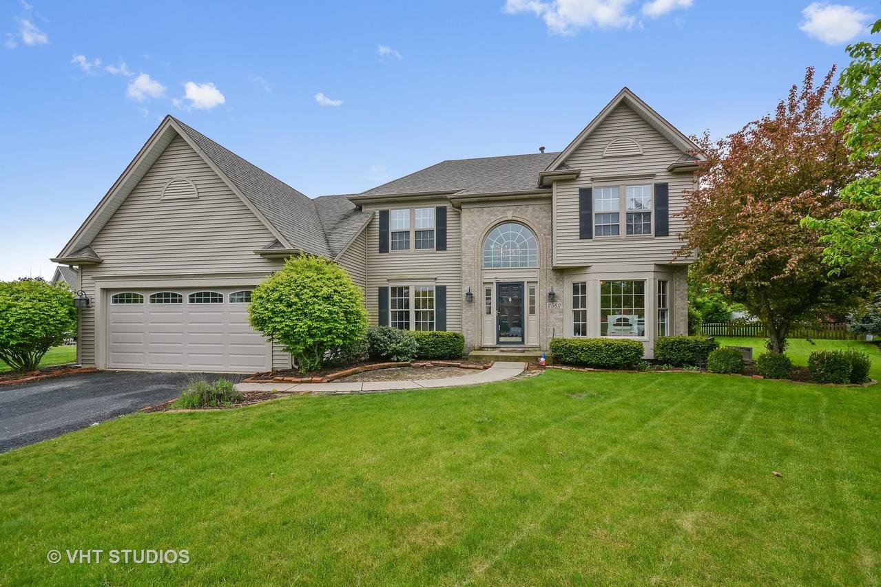 2562 Pioneer Ct., Geneva, IL 60134