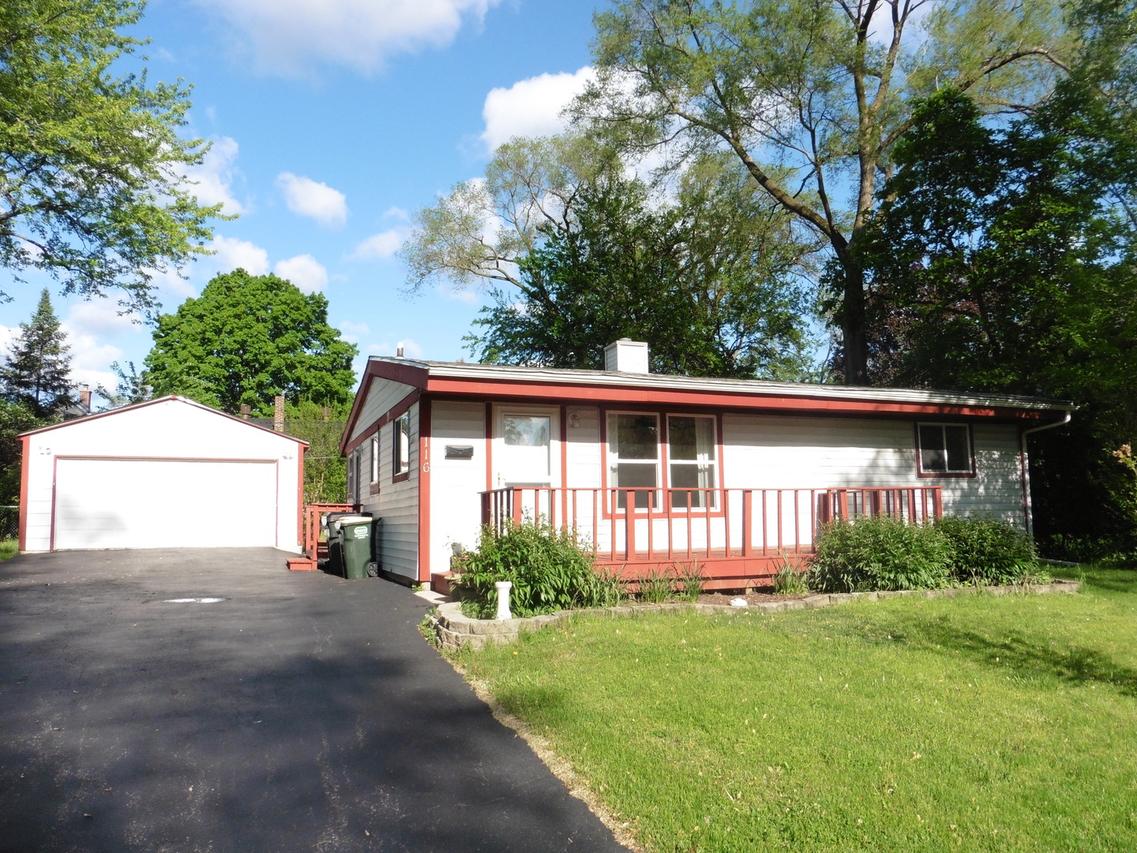 116 S Seymour Ave., Mundelein, IL 60060