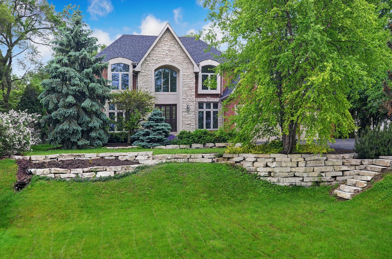 306 Plainfield Rd., Burr Ridge, IL 60527