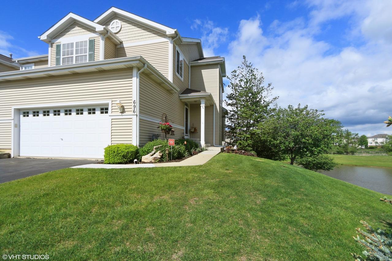 696 N Fox Tr., Round Lake, IL 60073