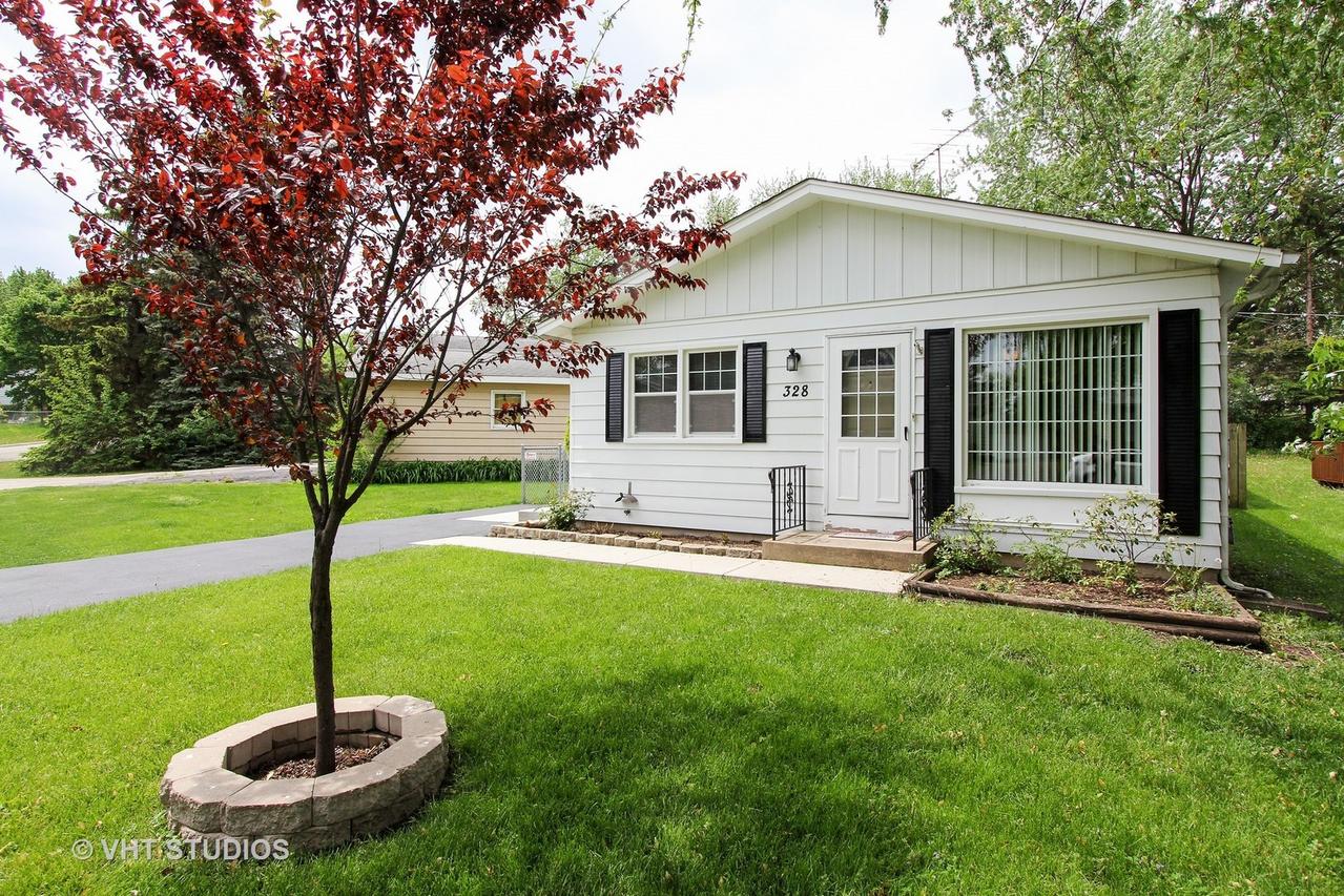 328 Hillandale St., Round Lake, IL 60073