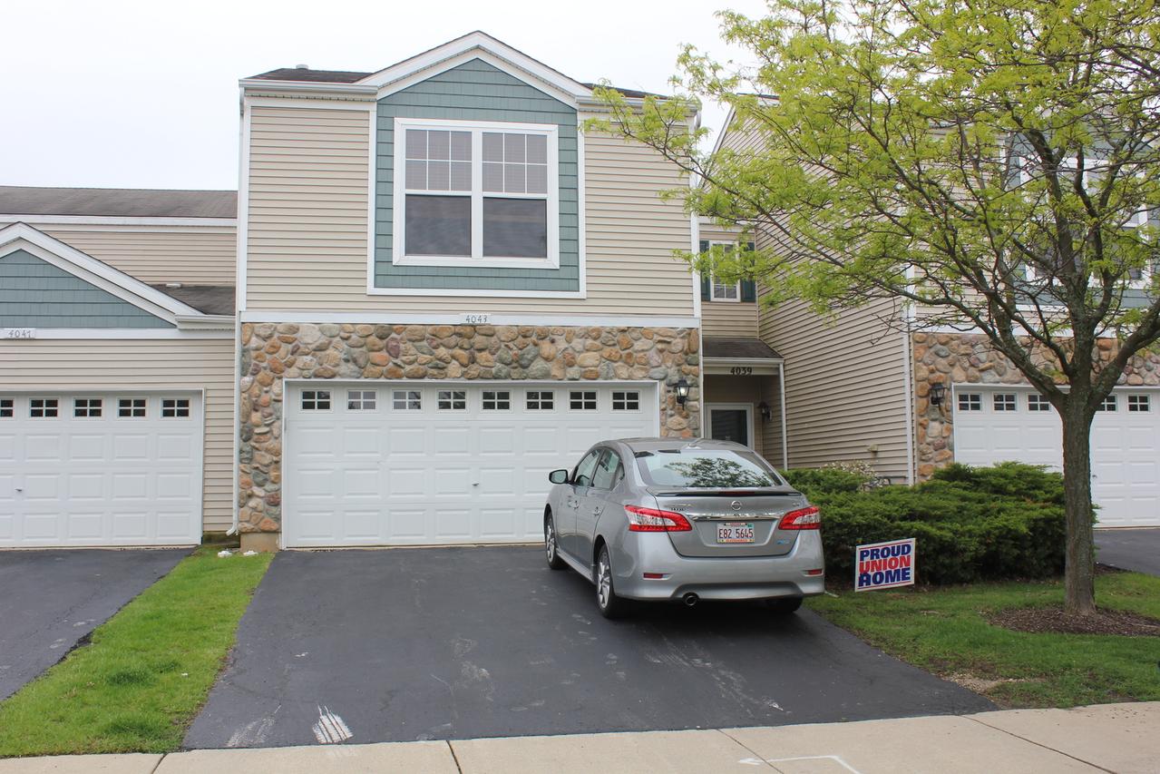 4043 Blackstone Dr., Aurora, IL 60504