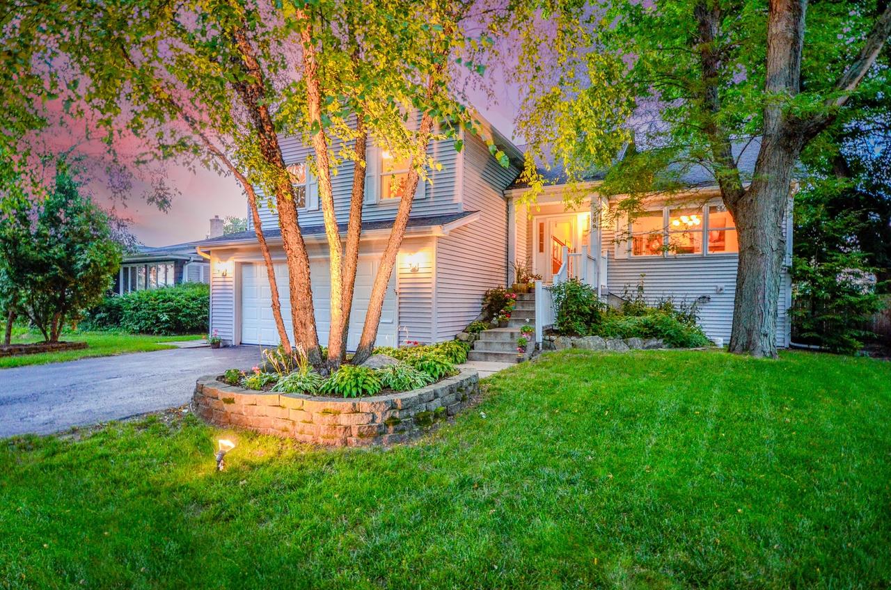 460 Ann St., Cary, IL 60013