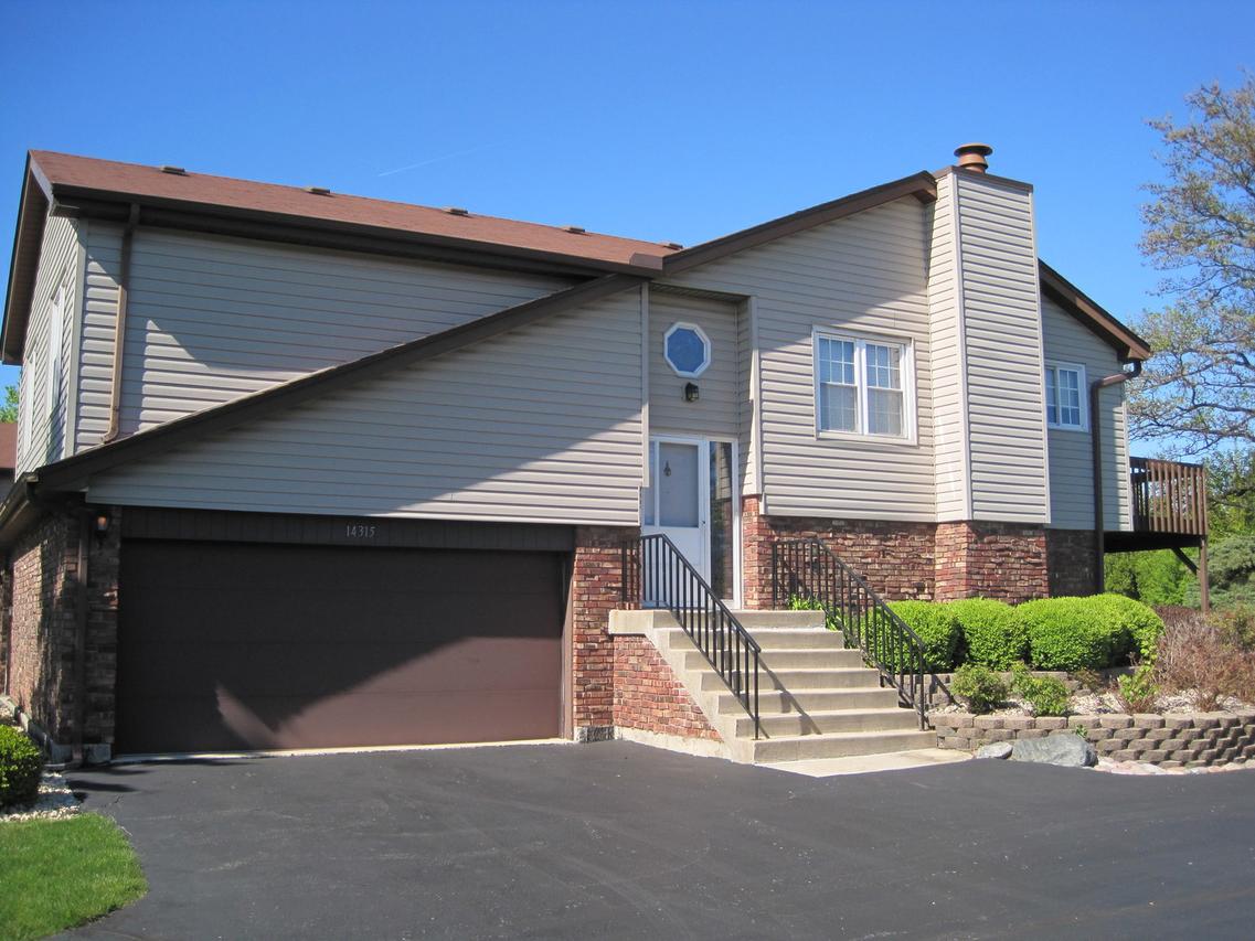 14315 Clearview Dr., Orland Park, IL 60462