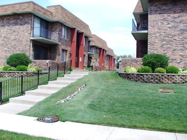 10426 S Pulaski Rd. #106D, Oak Lawn, IL 60453