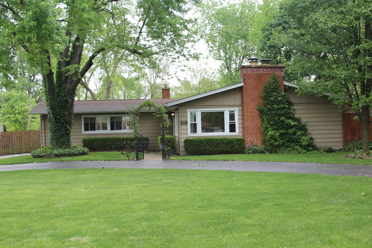 216 W Rust Tr., Willow Springs, IL 60480