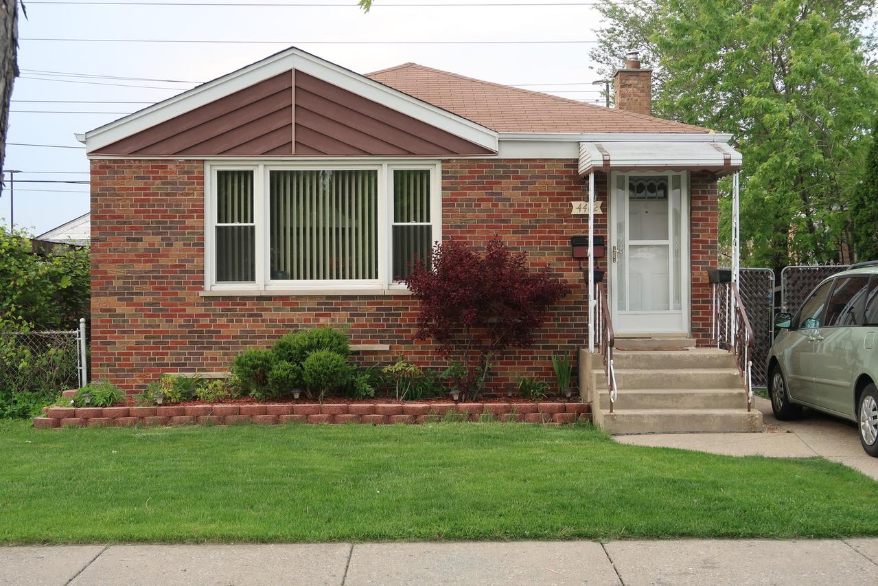 4462 W 77th Pl., Chicago, IL 60652