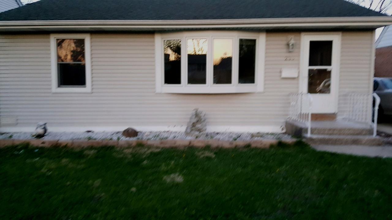 233 S Iowa Ave., Addison, IL 60101