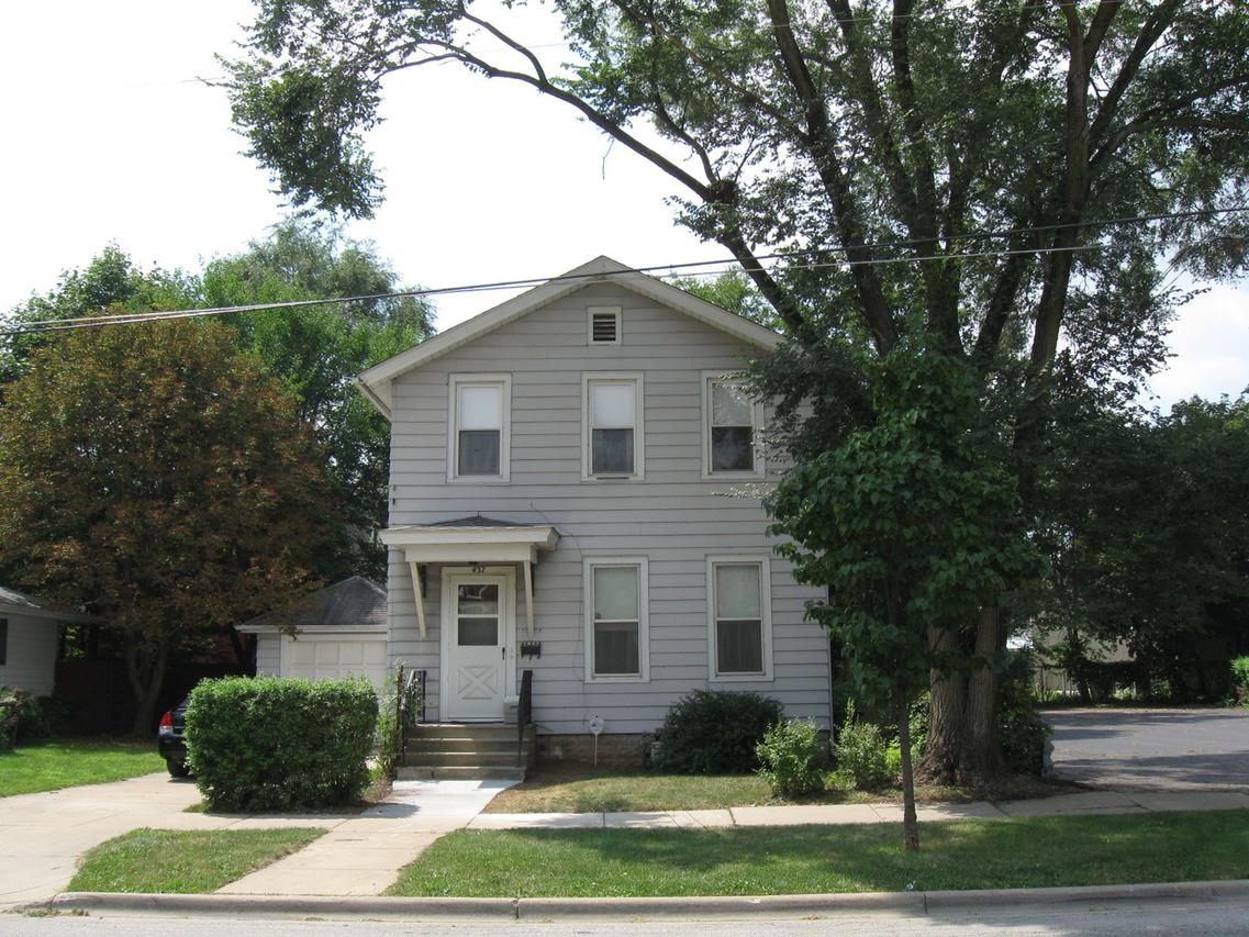 437 E Downer Pl., Aurora, IL 60505