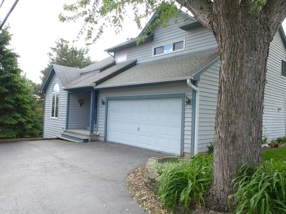 2 Acorn Ln., Oakwood Hills, IL 60013