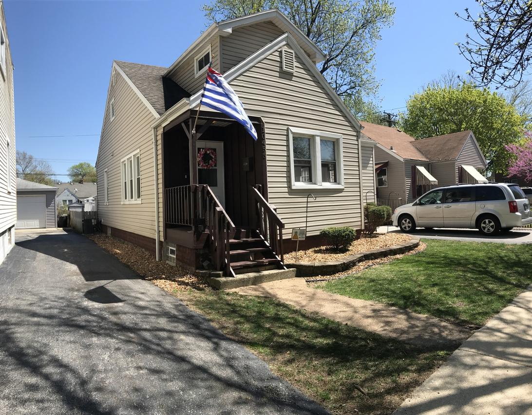 10455 S Homan Ave., Chicago, IL 60655