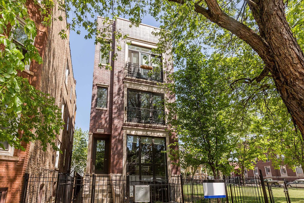 2047 N Mozart St. #1, Chicago, IL 60647