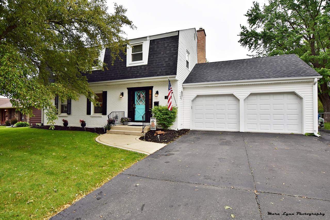 2275 Mayflower Dr., Aurora, IL 60506