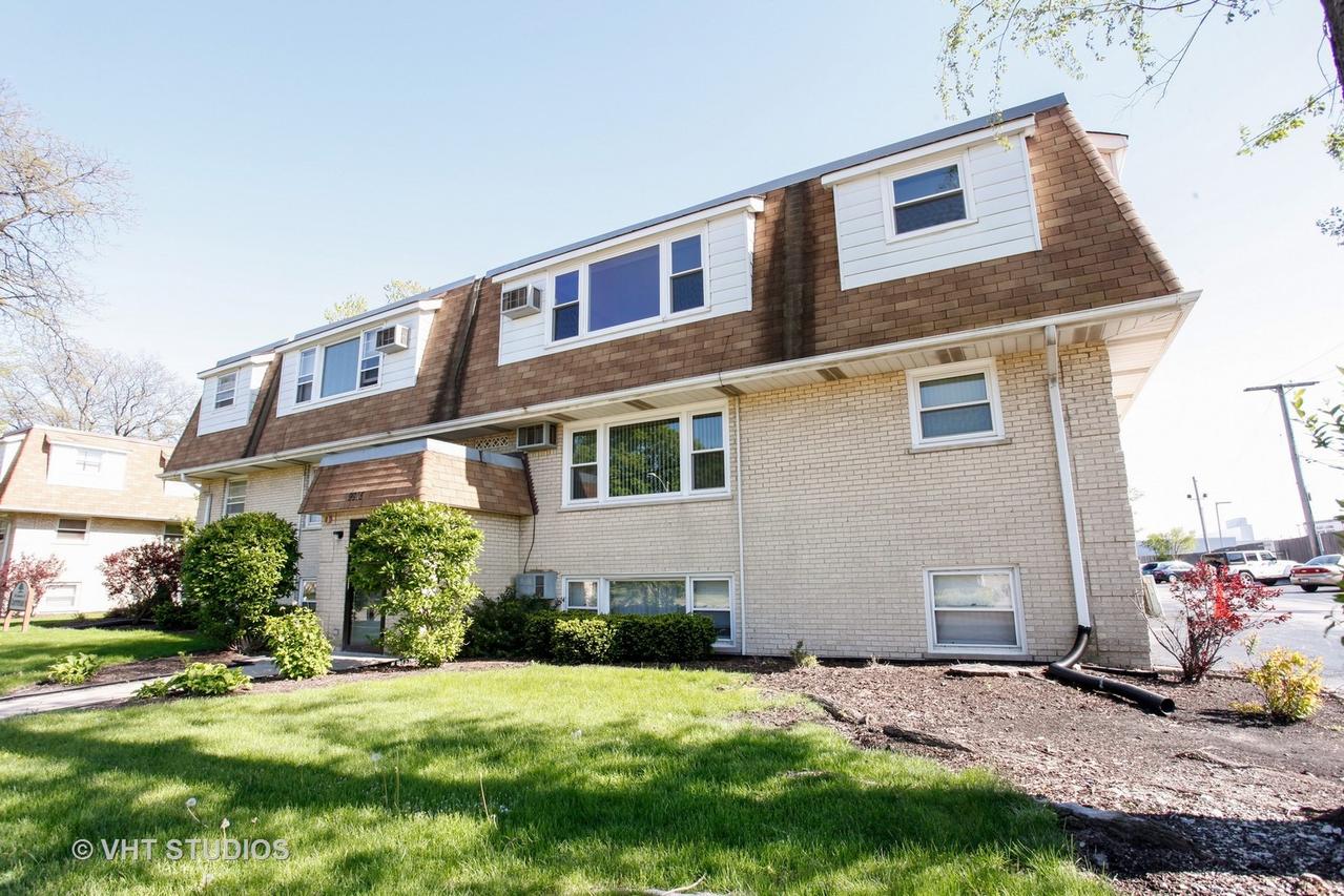 9915 W 58th St. #12, Countryside, IL 60525
