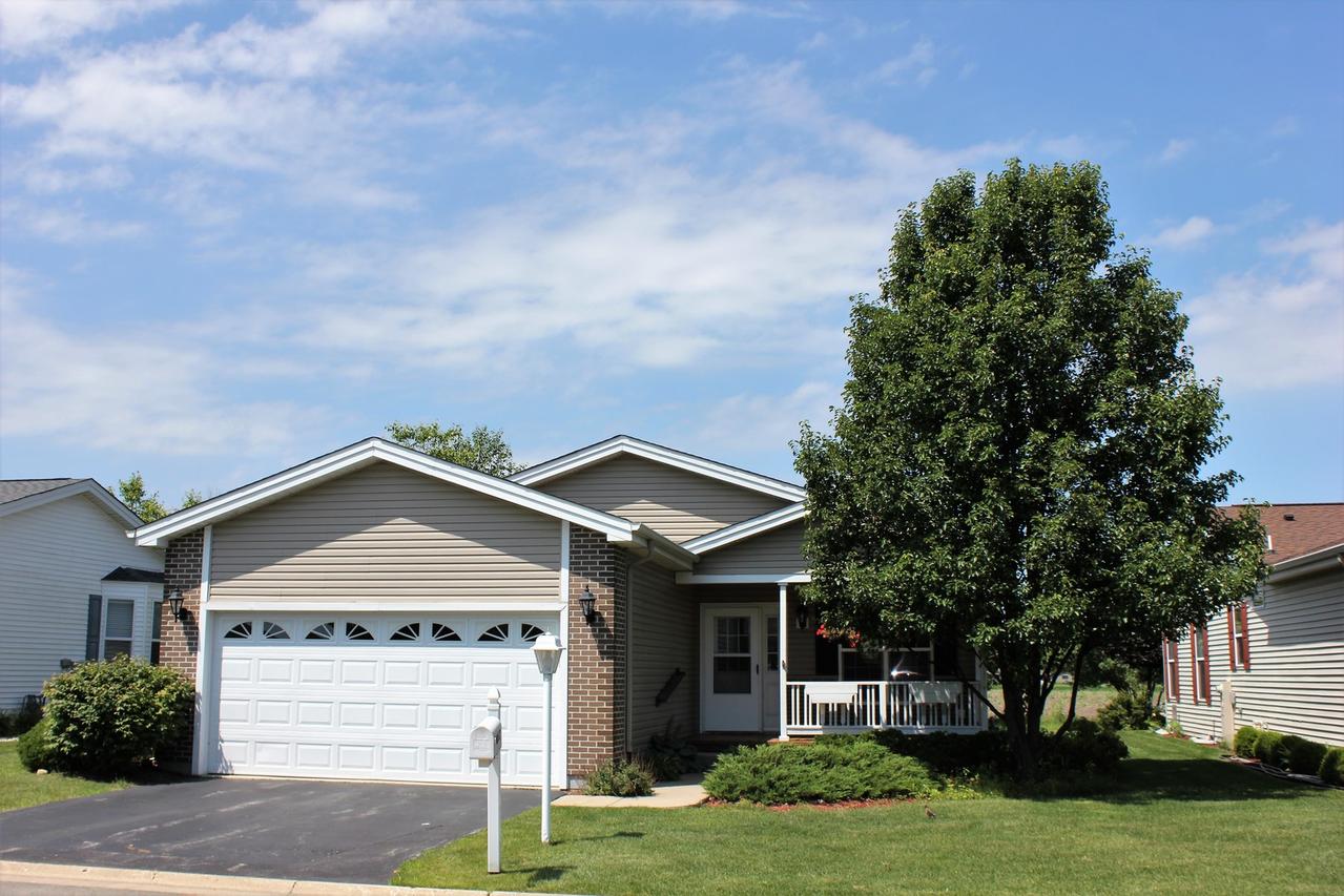 262 Rodeo Dr., Grayslake, IL 60030