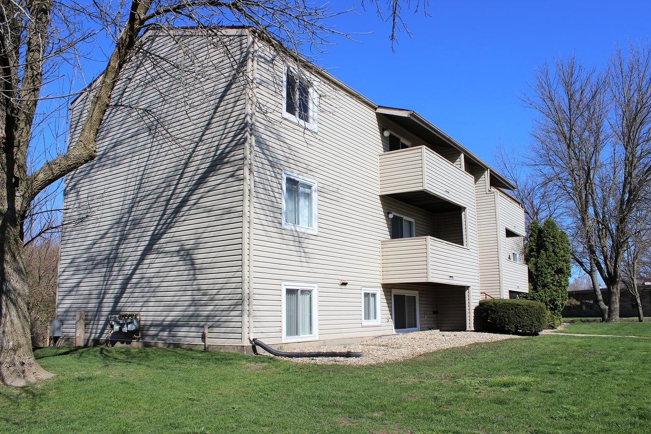 2003 S Mattis Ave. #B, Champaign, IL 61821