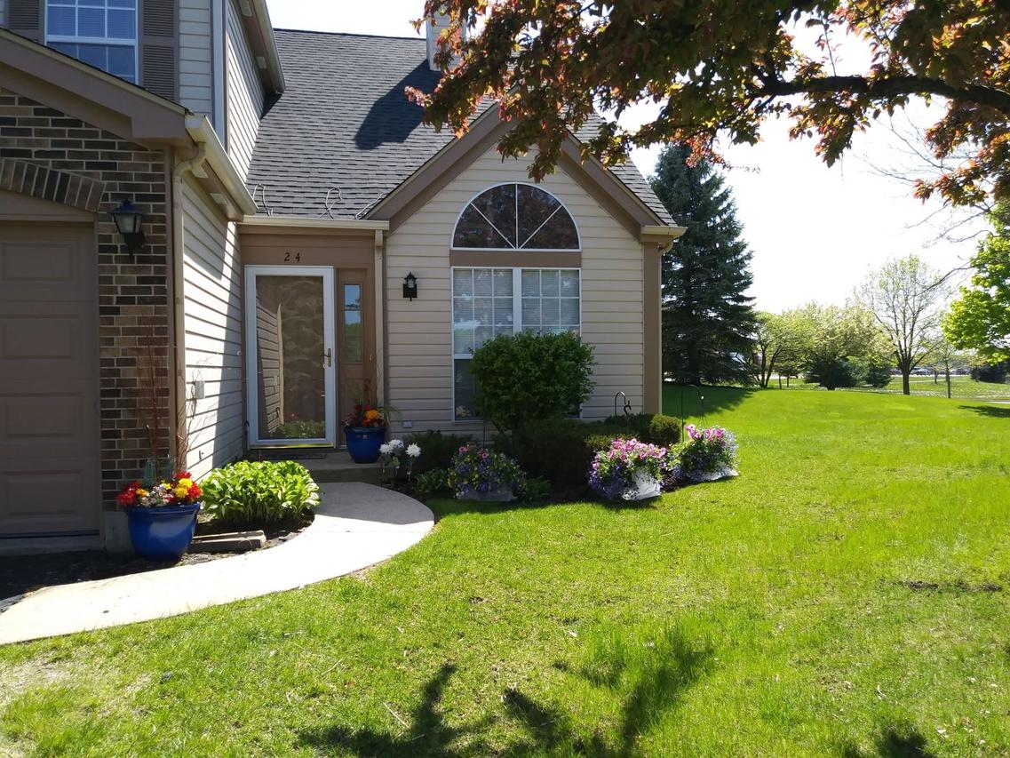 24 Lancaster Cir., Gurnee, IL 60031