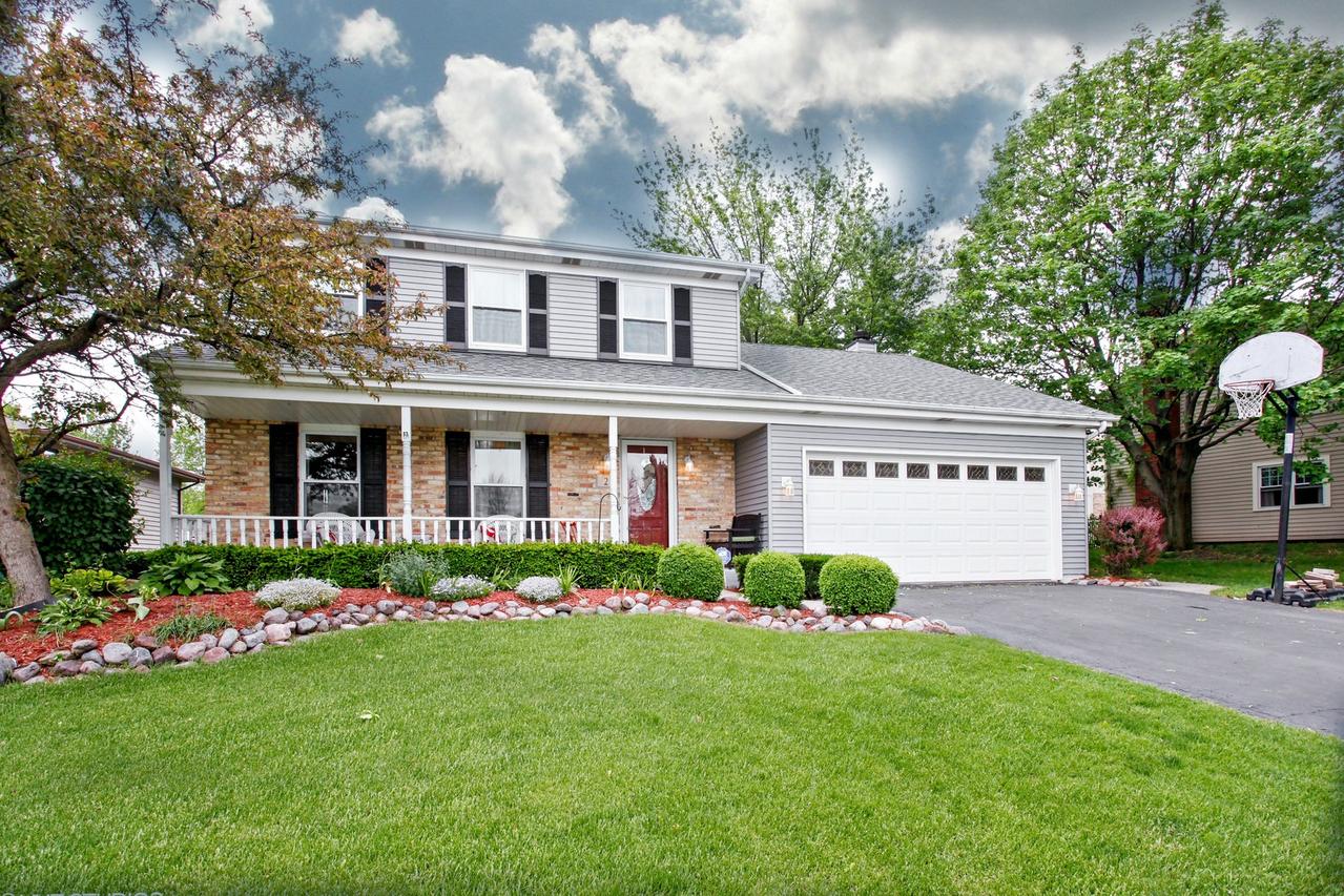 2 Cedar Ct., Lemont, IL 60439
