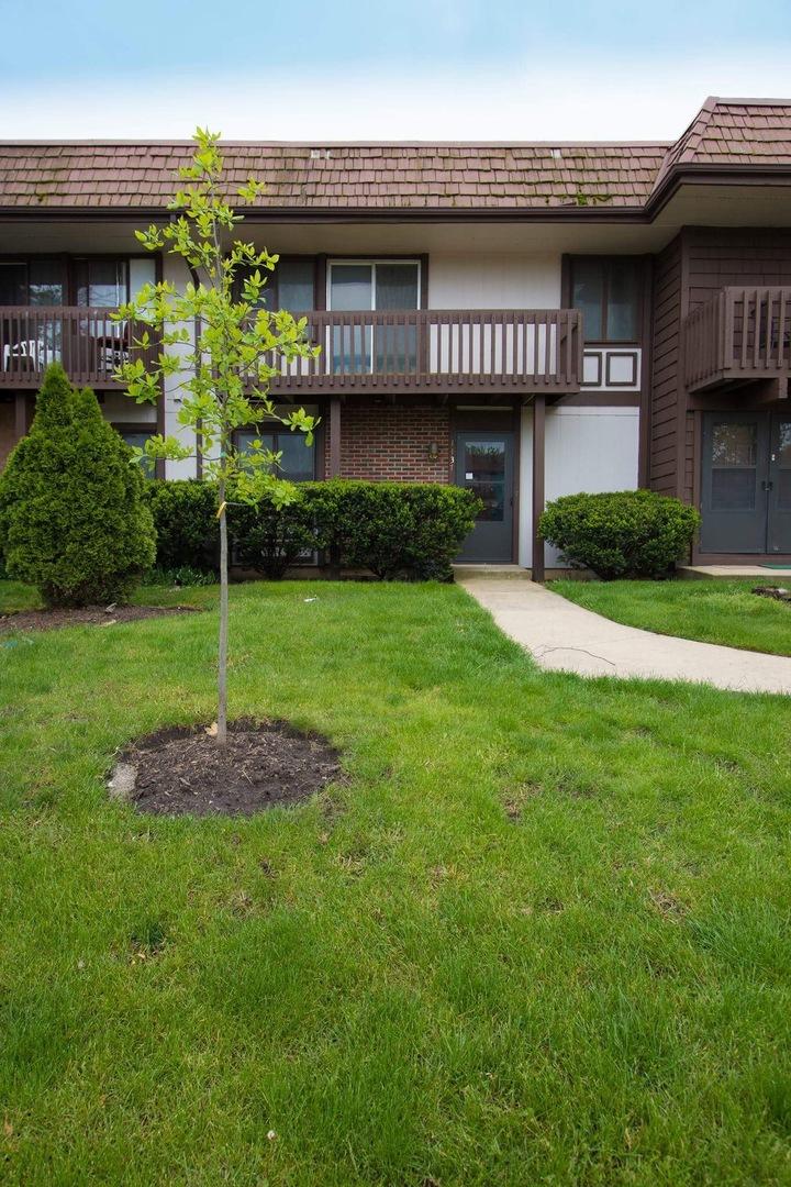 1137 Court A, Hanover Park, IL 60133