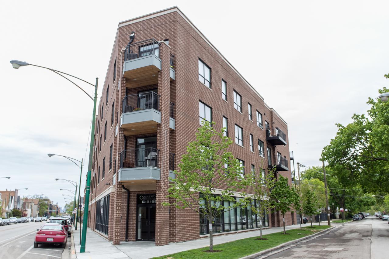3047 N Oakley Ave. #304, Chicago, IL 60618
