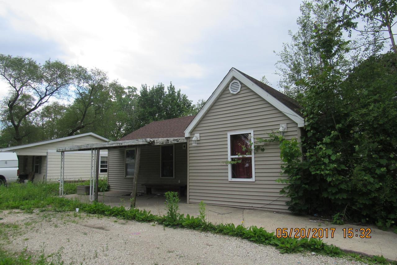 601 S Calhoun St., Aurora, IL 60505