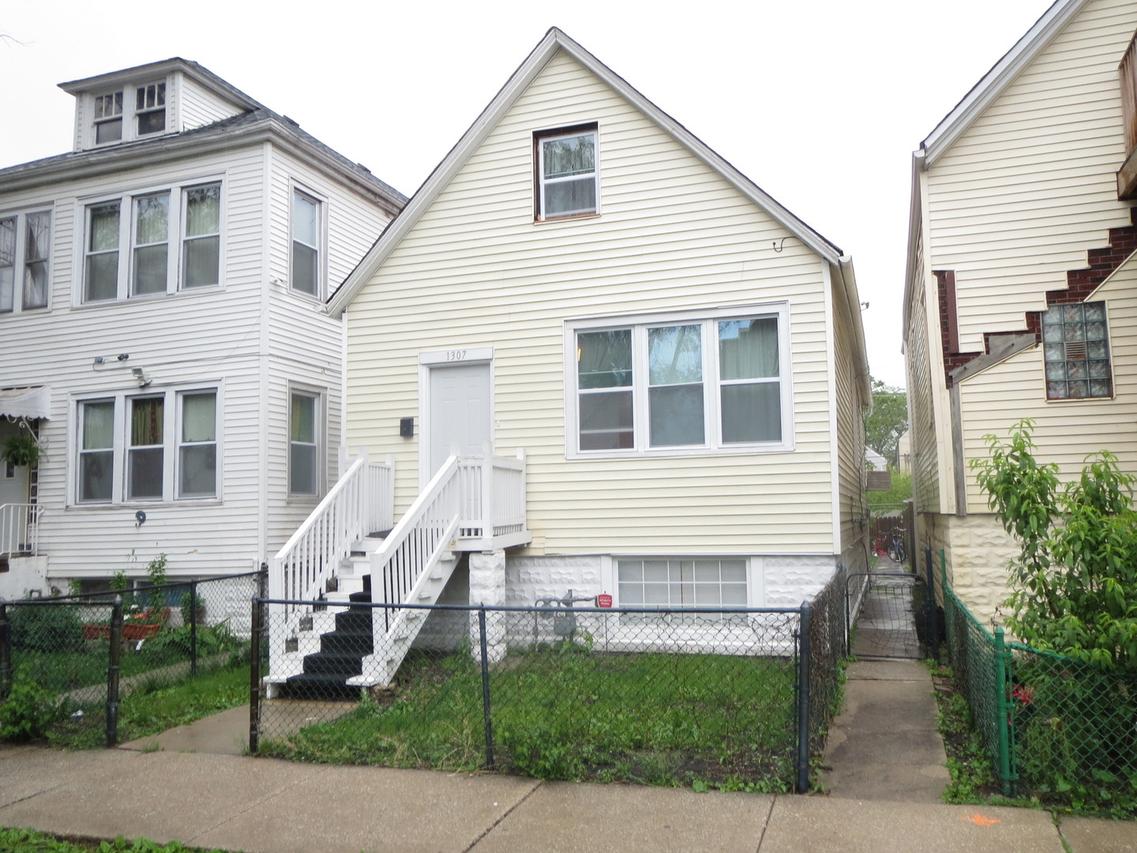 1307 S 51st Ave., Cicero, IL 60804