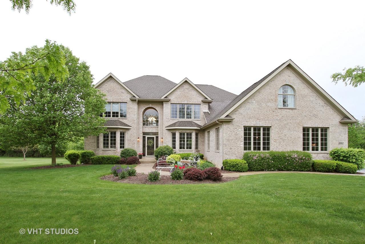 6001 Hawthorne Ln., Crystal Lake, IL 60014