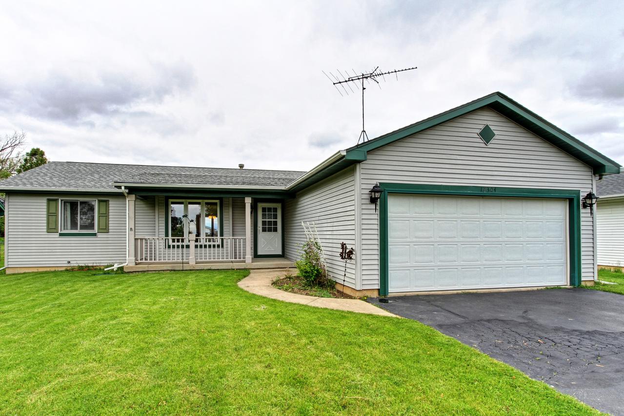 12304 Jacob Ave., Hebron, IL 60034
