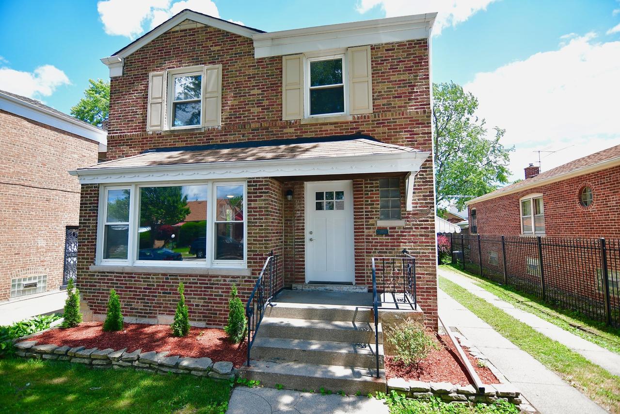 9043 S Ridgeland Ave., Chicago, IL 60617