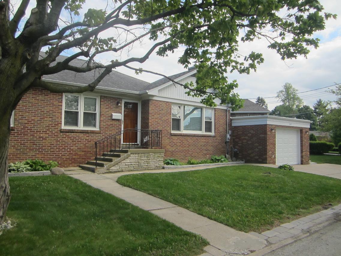 141 Wrendale Ave., Highwood, IL 60040