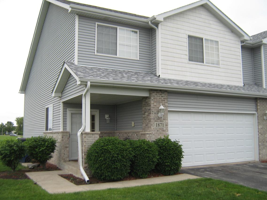 1871 Waters Edge Dr., Minooka, IL 60447