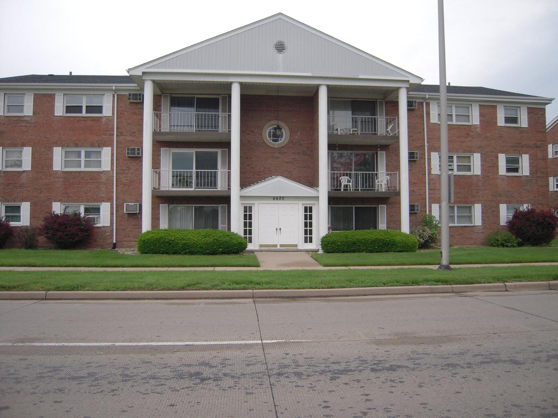 4420 W 111th St. #1C, Oak Lawn, IL 60453