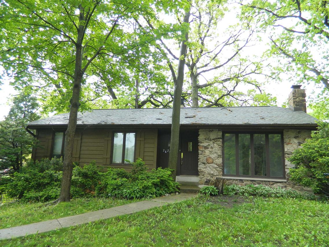 26289 N Maple Ave., Mundelein, IL 60060