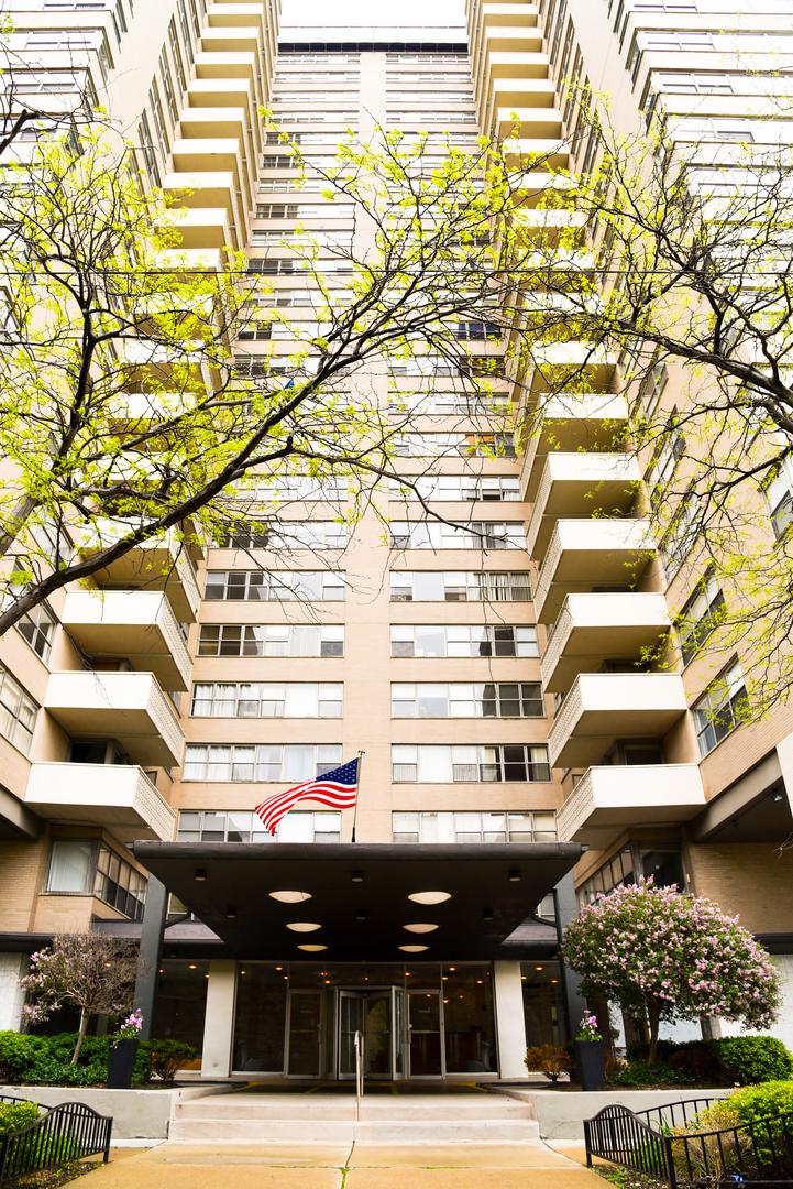 6301 N Sheridan Rd. #4V, Chicago, IL 60660