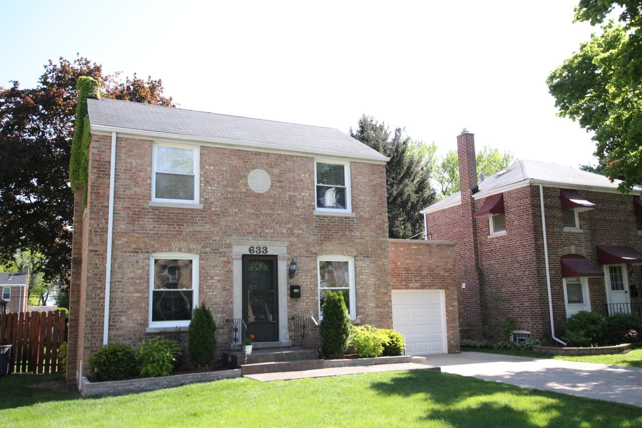 633 Rose Ave., Des Plaines, IL 60016