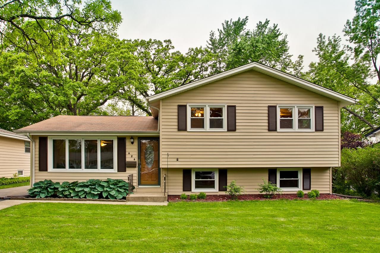 626 Stuart St., Grayslake, IL 60030