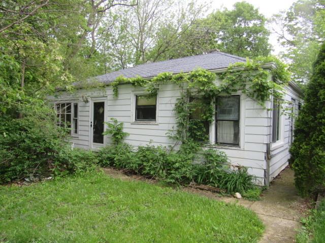 9429 S 83rd Ave., Hickory Hills, IL 60457