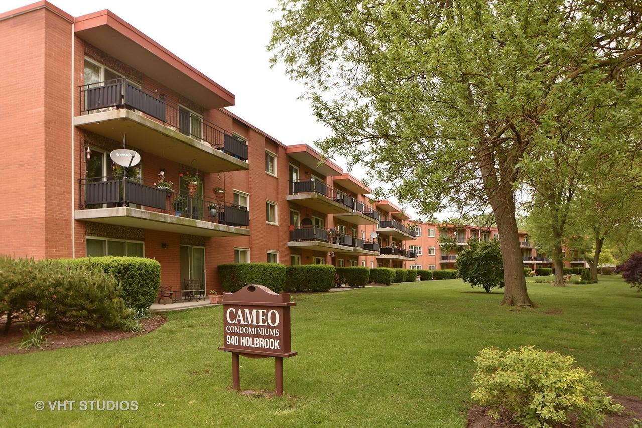 940 Holbrook Rd. #12B, Homewood, IL 60430