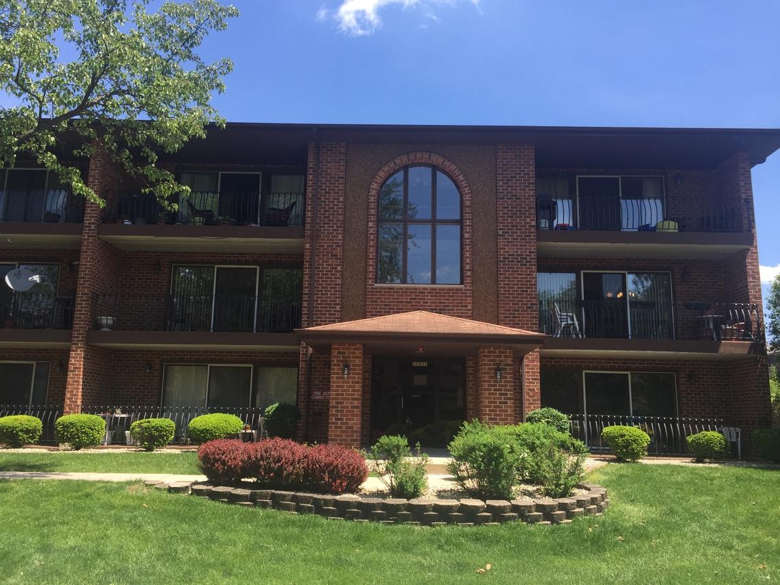 11011 Stony Creek Dr. #2A, Palos Hills, IL 60465