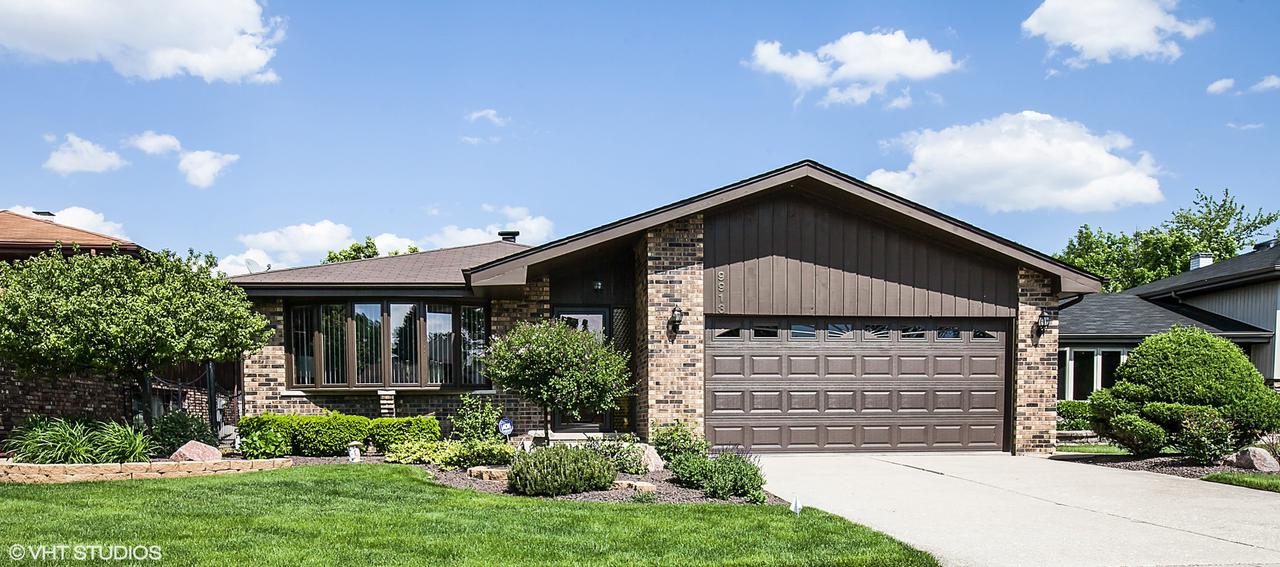 9913 S Massasoit Ave., Oak Lawn, IL 60453