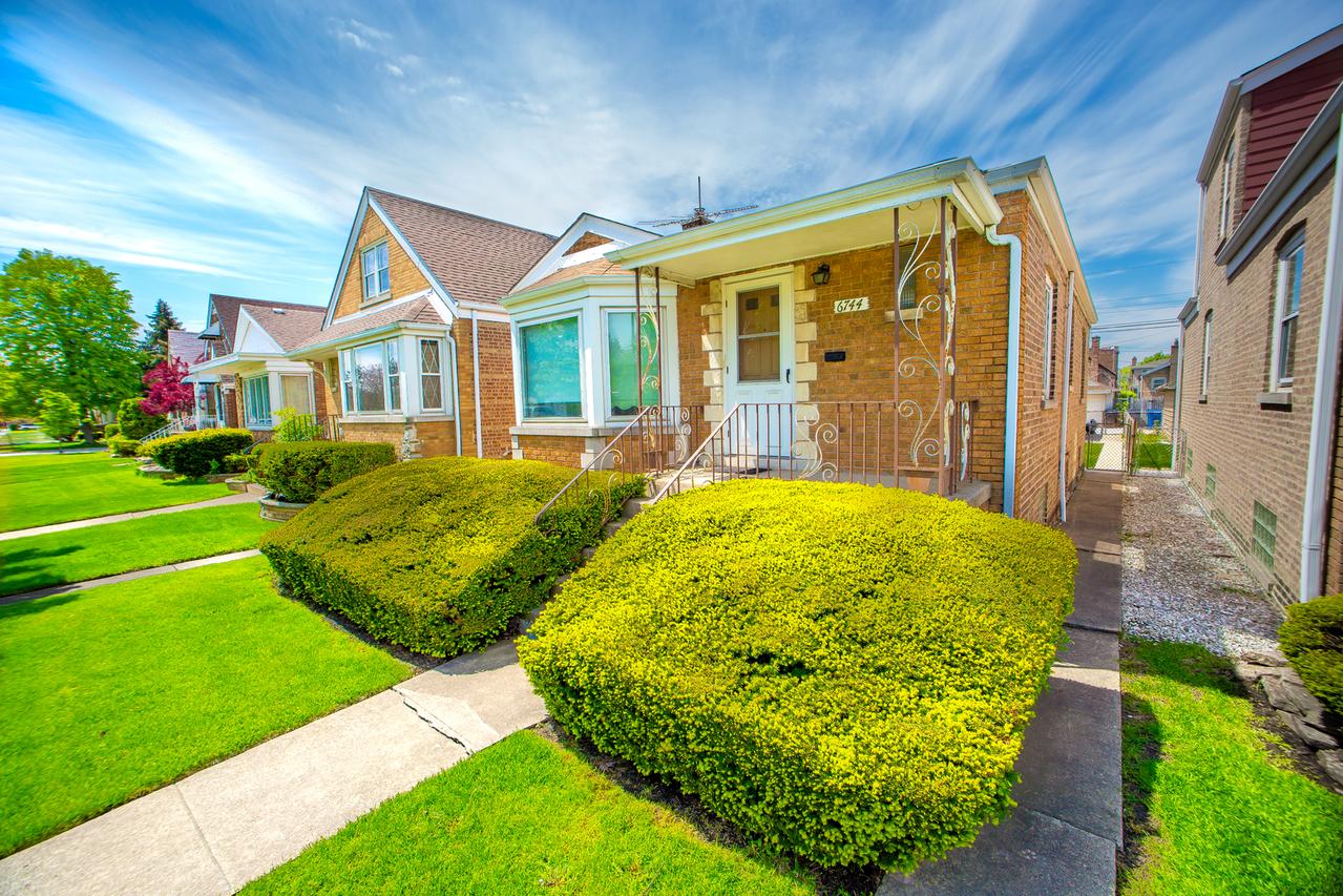 6744 S Kildare Ave., Chicago, IL 60629