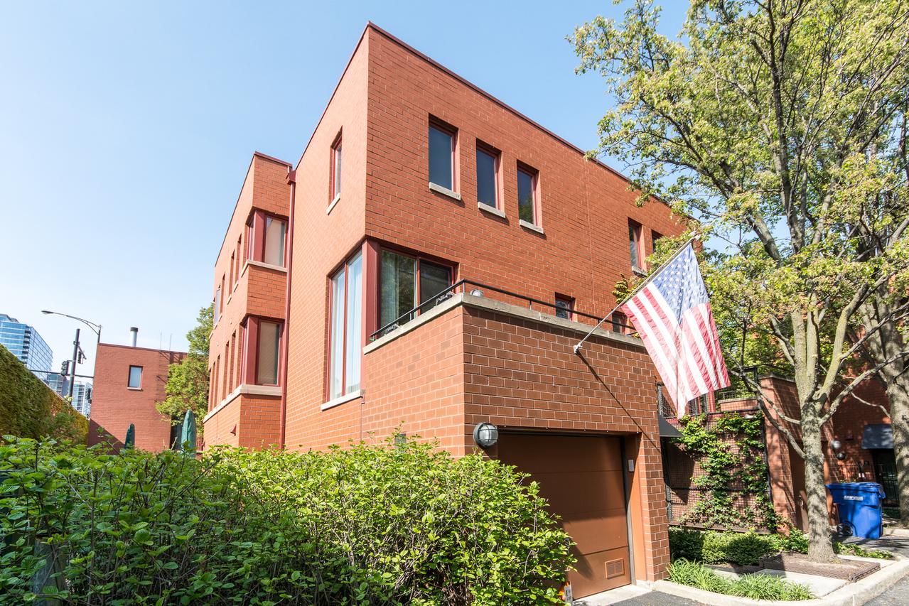 1240 S Federal St. #B, Chicago, IL 60605
