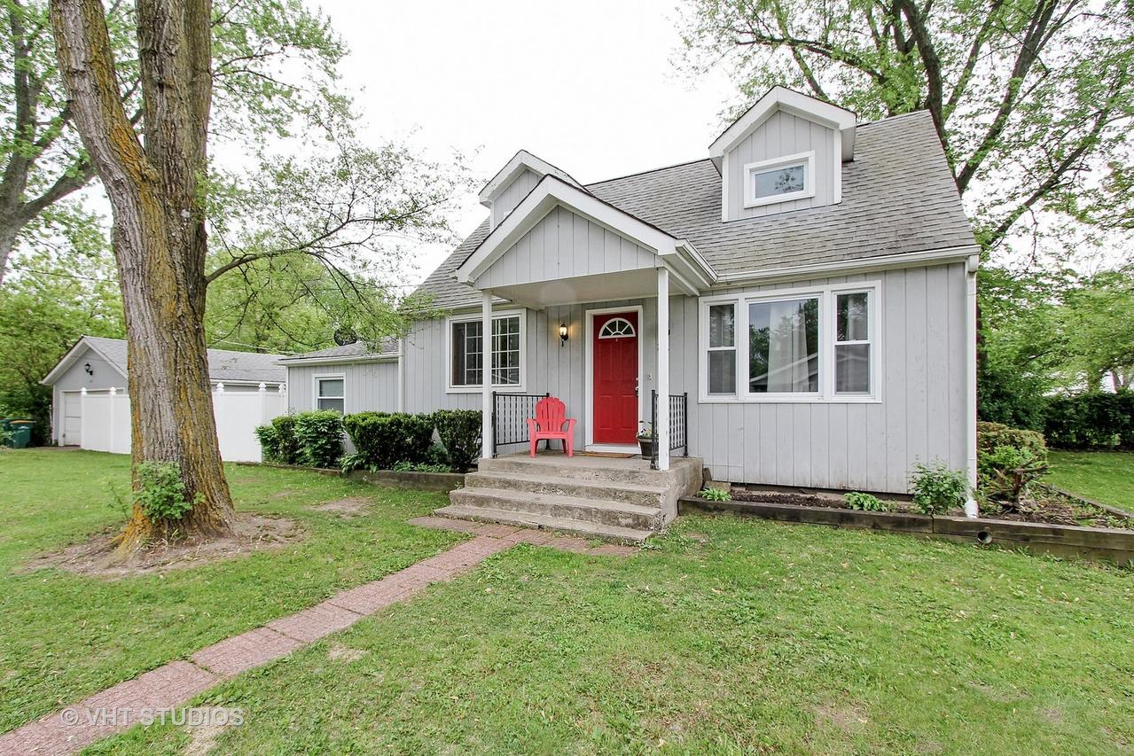 217 N Bernice Ct., Round Lake, IL 60073