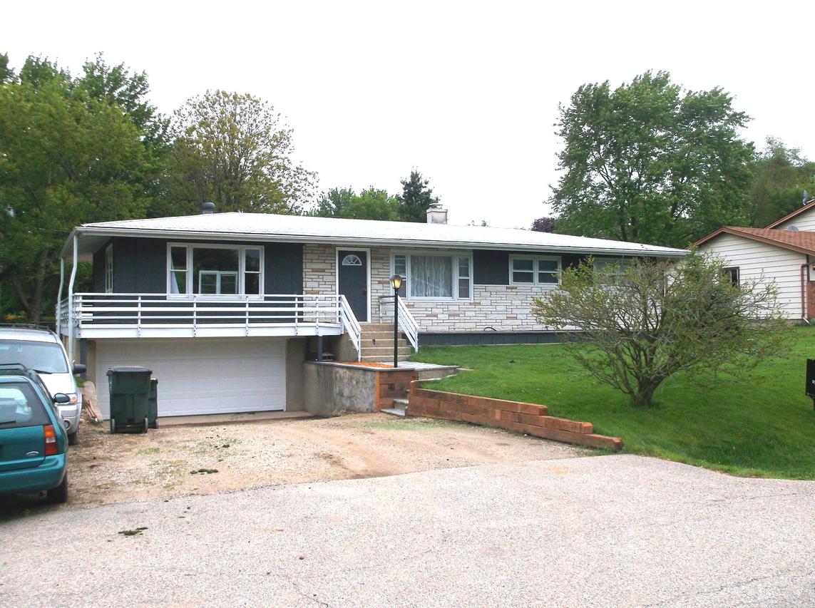 1118 Oakleaf Ave., Mchenry, IL 60051