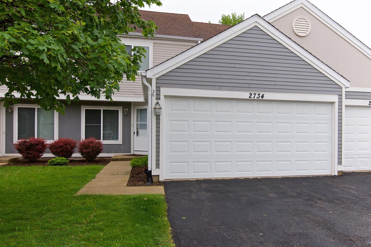 2734 Prairieview Ln., Aurora, IL 60502