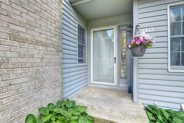 1212 Quail Run Dr., Savoy, IL 61874