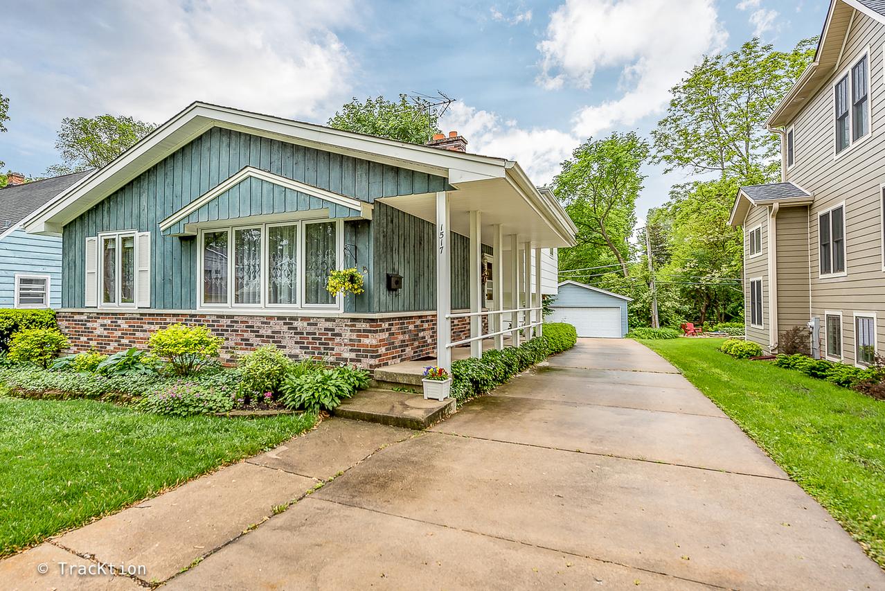 1517 George St., Downers Grove, IL 60516